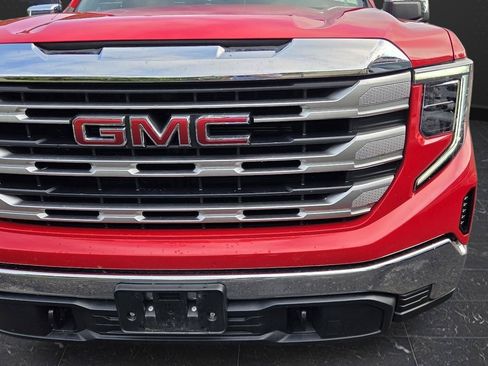 Used 2025 GMC Sierra 1500 SLE w/ X31 Off-Road Package AWD/4WD image 26