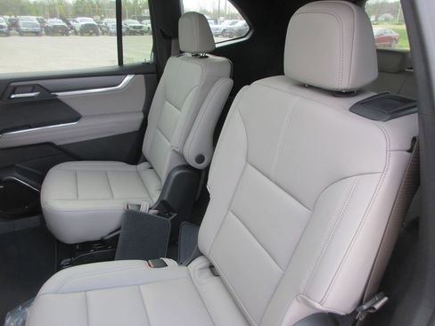 New 2026 GMC Acadia Elevation w/ Black Edition FWD image 13