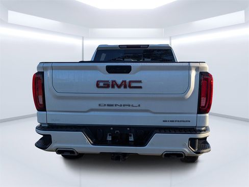 Used 2022 GMC Sierra 1500 Denali image 4