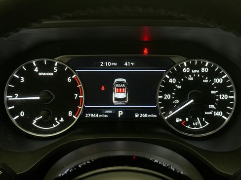 Used 2023 Nissan Rogue SV w/ SV Premium B Package image 13