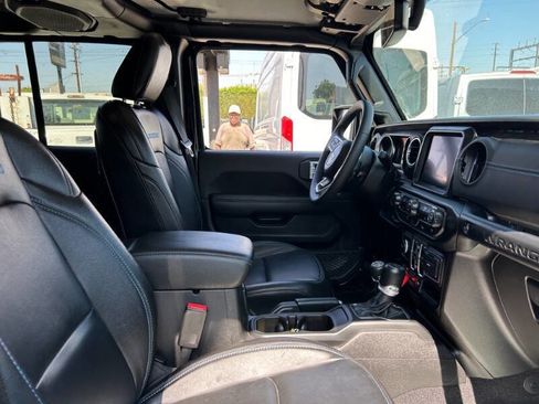 Used 2023 Jeep Wrangler Unlimited Rubicon 4xe AWD/4WD image 10