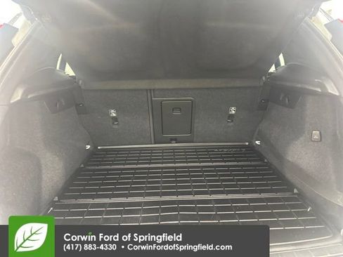 Used 2021 Volvo XC40 T5 R-Design w/ Protection Package Premier image 17