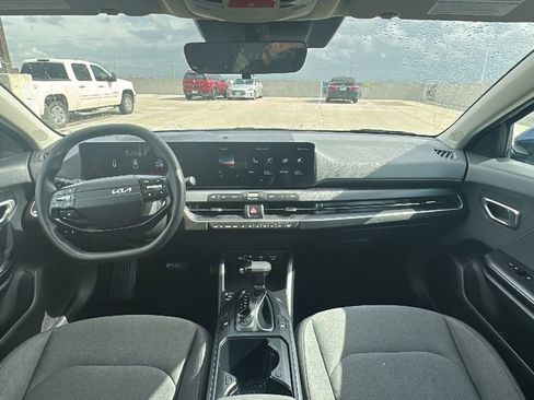 Used 2025 Kia K4 LXS FWD image 21