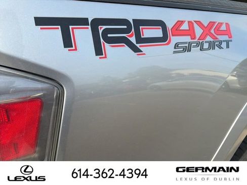 Used 2021 Toyota Tacoma TRD Sport w/ Technology Package image 8