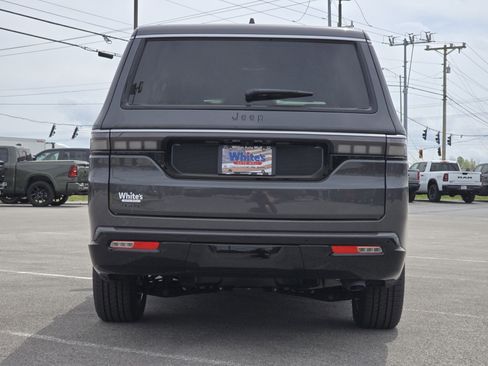 New 2026 Jeep Grand Wagoneer L 4WD w/ Premium Group I image 20