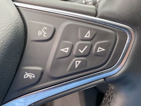 Used 2024 Chevrolet Equinox LT FWD image 21