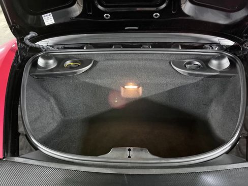 Used 2018 Porsche 718 Boxster RWD image 19