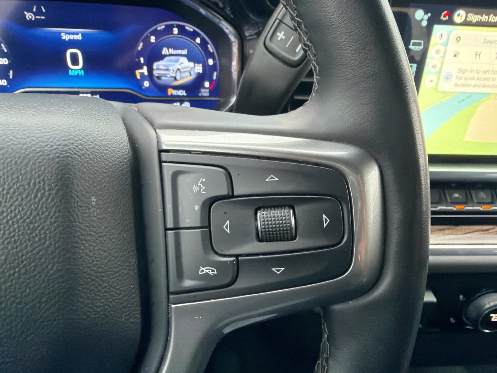 Used 2025 Chevrolet Silverado 1500 LT AWD/4WD image 30