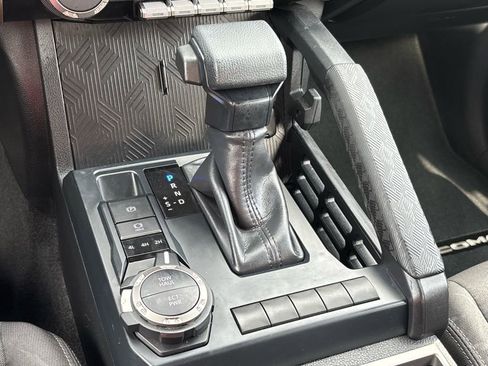 Used 2025 Toyota Tacoma SR5 image 21
