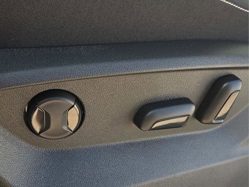 New 2026 Volkswagen Atlas SE image 18