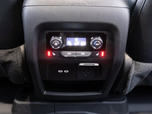 New 2026 Chevrolet Traverse RS w/ LPO, Floor Liner Package AWD/4WD image 18