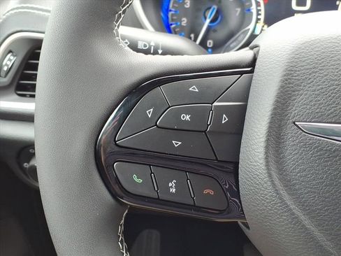 New 2026 Chrysler Pacifica Select image 30