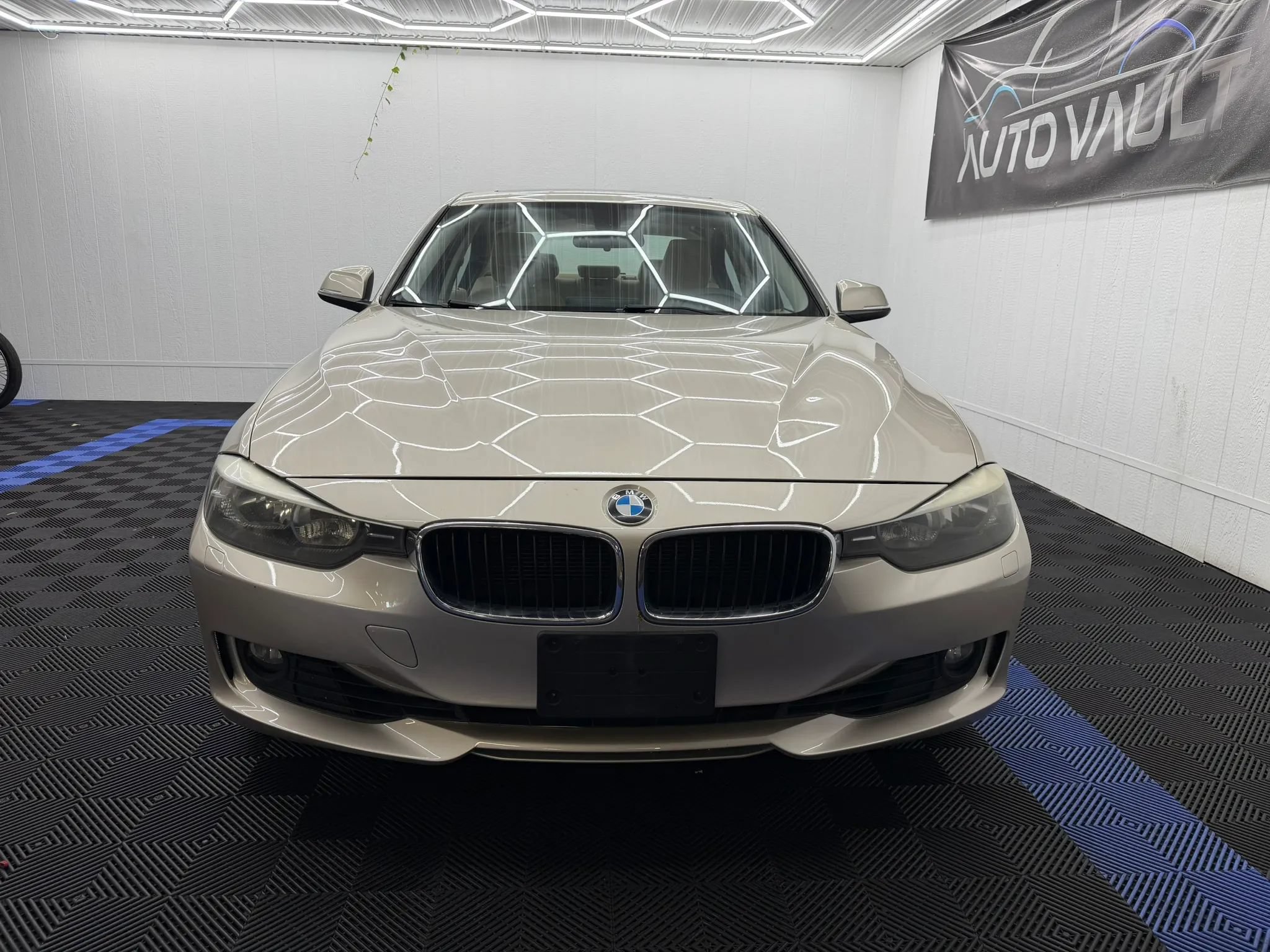 Used 2015 BMW 328i xDrive Sedan AWD/4WD image 5