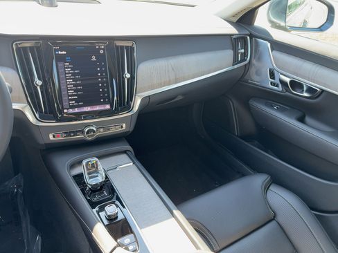 Used 2023 Volvo S90 B6 Ultimate image 27