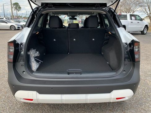 New 2026 Nissan Kicks SV image 5