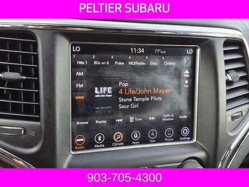 Used 2018 Jeep Grand Cherokee Overland w/ Jeep Active Safety Group image 41