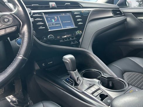 Used 2019 Toyota Camry SE image 21