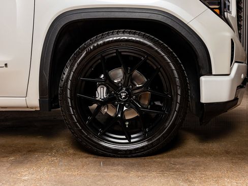 Used 2024 GMC Sierra 1500 Denali Ultimate image 11