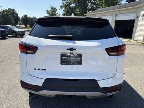 Used 2024 Chevrolet Blazer LT w/ LPO, Floor Liner Package FWD image 4