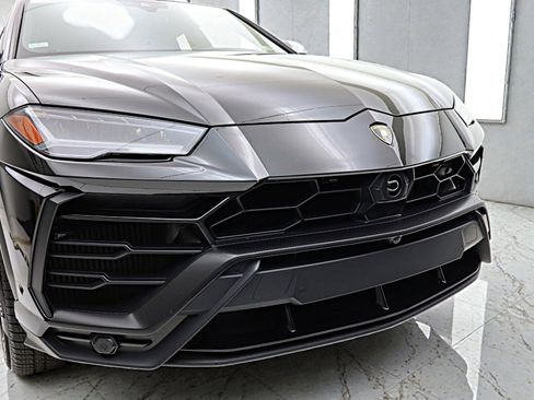 Used 2020 Lamborghini Urus image 15