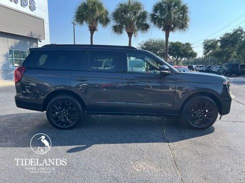 New 2025 Ford Expedition Platinum w/ Stealth Appearance Package image 8