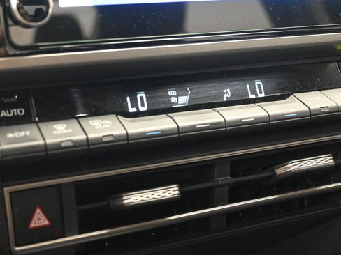 Certified 2025 Toyota Camry LE image 30