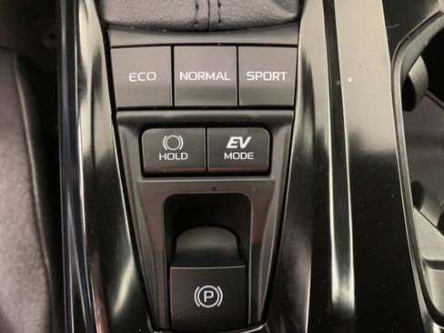 Used 2025 Toyota Camry LE image 14