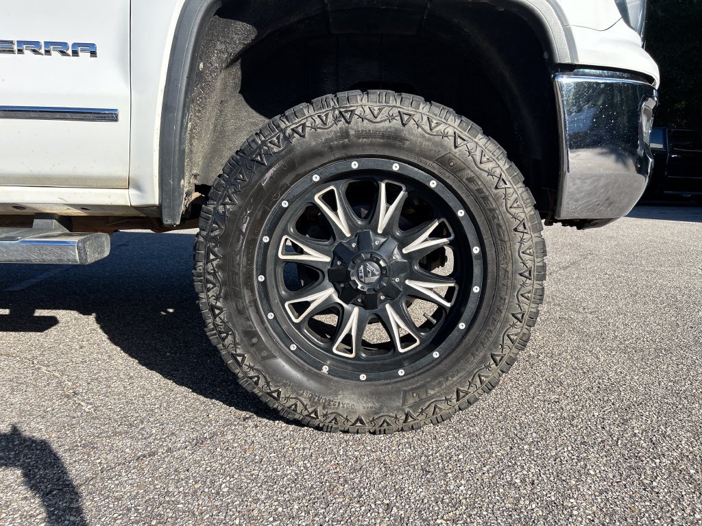 Used 2018 GMC Sierra 1500 SLT w/ SLT Premium Package AWD/4WD image 6