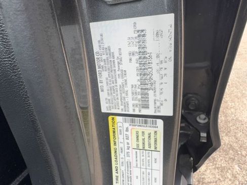 Used 2020 Ford Fusion SE FWD image 16