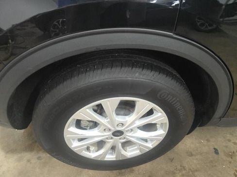 Used 2025 Ford Escape Active AWD/4WD image 8