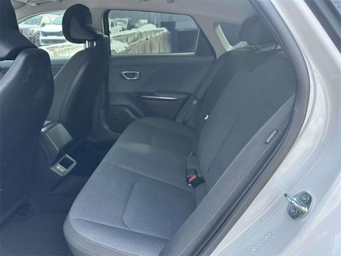 Used 2025 Kia K4 LXS image 15