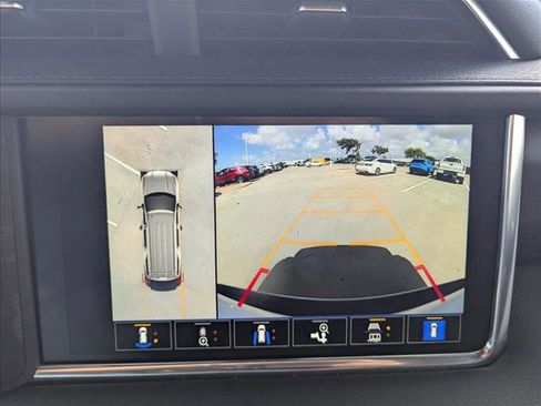 Used 2022 GMC Yukon Denali AWD/4WD image 10