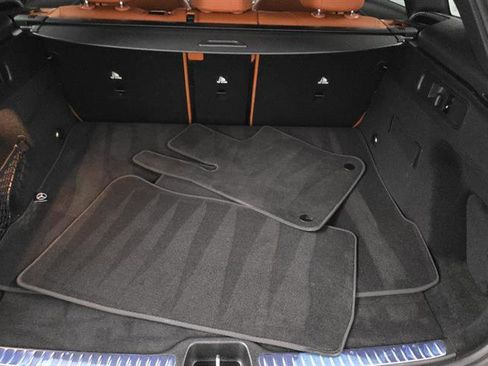 Used 2024 Mercedes-Benz GLC 300 image 12