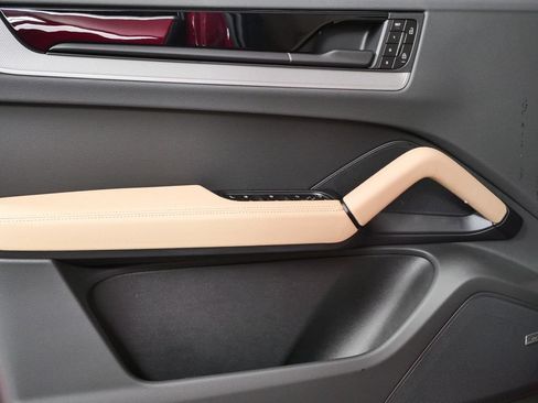 New 2026 Porsche Cayenne AWD/4WD image 6