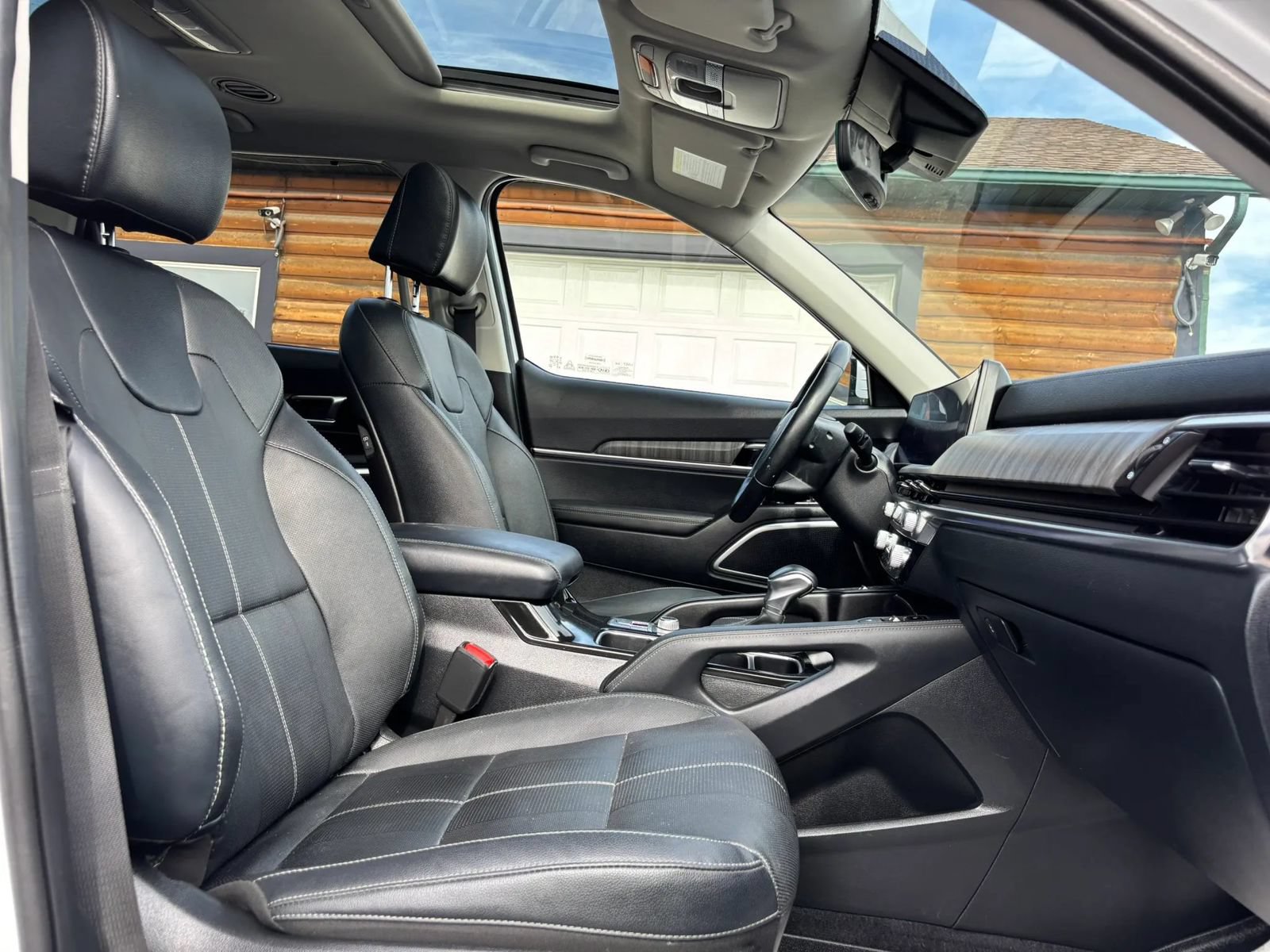 Used 2025 Kia Telluride SX AWD/4WD image 24