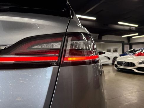 Used 2022 Lincoln Nautilus Reserve w/ Luxury Package image 13