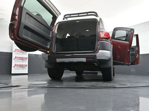 Used 2008 Toyota FJ Cruiser 4WD image 29