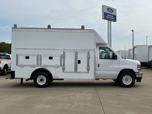 New 2024 Ford E-350 and Econoline 350 Super Duty w/ Power Windows & Locks Group image 2