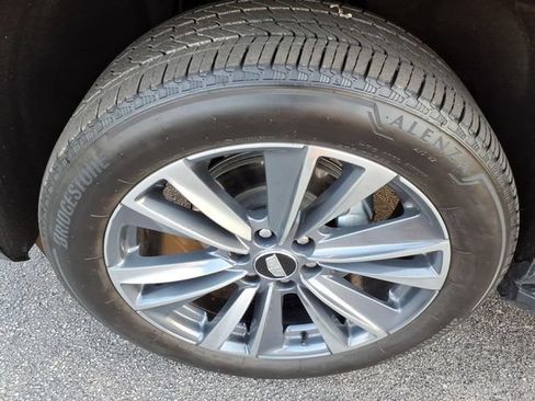 Certified 2025 Cadillac Escalade Sport AWD/4WD image 12