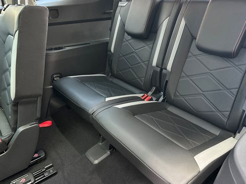 New 2026 Volkswagen Atlas Peak Edition AWD/4WD image 13