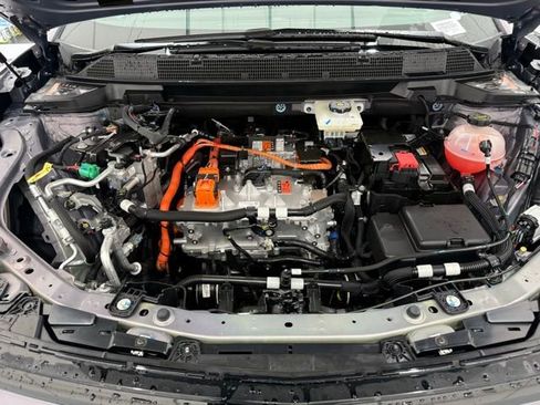 New 2026 Chevrolet Equinox EV LT image 9