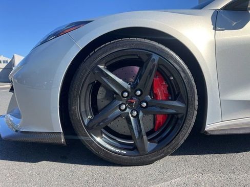 Used 2023 Chevrolet Corvette Z06 RWD image 13