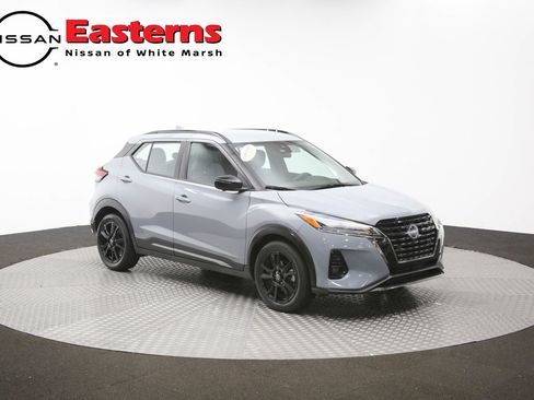 Used 2023 Nissan Kicks SR w/ SR Premium Package FWD image 48