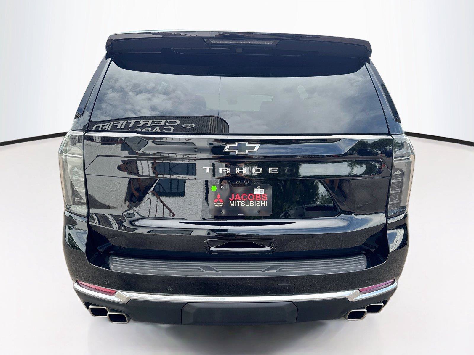 Used 2025 Chevrolet Tahoe High Country AWD/4WD image 4