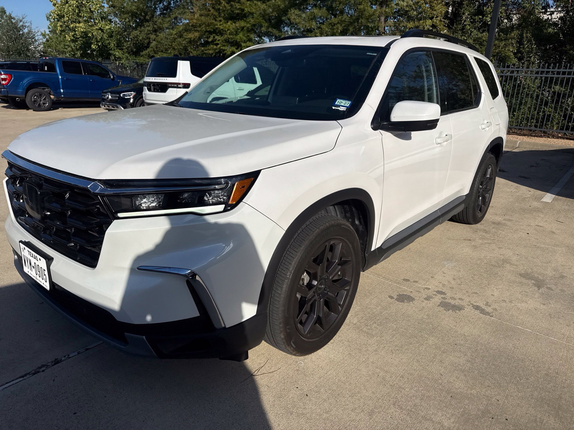 Used 2025 Honda Pilot Touring image 8