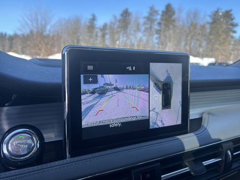 Used 2021 Lincoln Corsair Reserve w/ Equipment Group 201A image 18