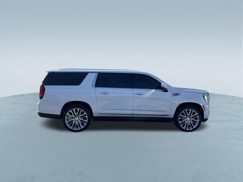 Used 2026 GMC Yukon XL Denali w/ Denali Reserve Package AWD/4WD image 9