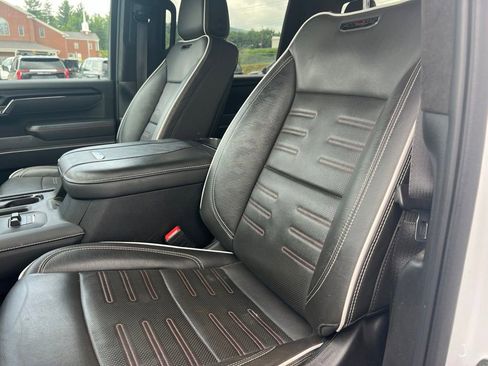 Used 2024 GMC Sierra 2500 AT4X AWD/4WD image 15
