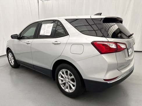 Used 2018 Chevrolet Equinox LS FWD image 5