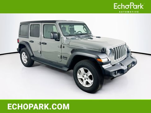 Used 2022 Jeep Wrangler Sport S image 1